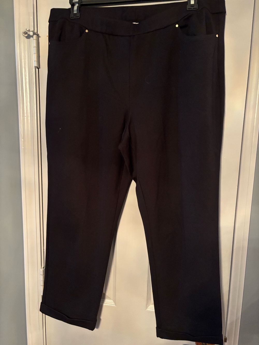 Alfred Dunner Pull On Elastic Waist Black Straight Leg Pants
